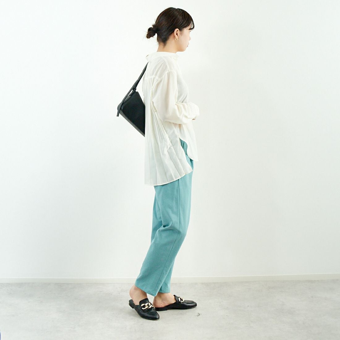 Jeans Factory Clothes [ジーンズファクトリークローズ] シェルタリングドライイージーテーパードパンツ [21254052] 063 ﾌﾞﾙｰｸﾞ &&モデル身長：167cm 着用サイズ：40&&