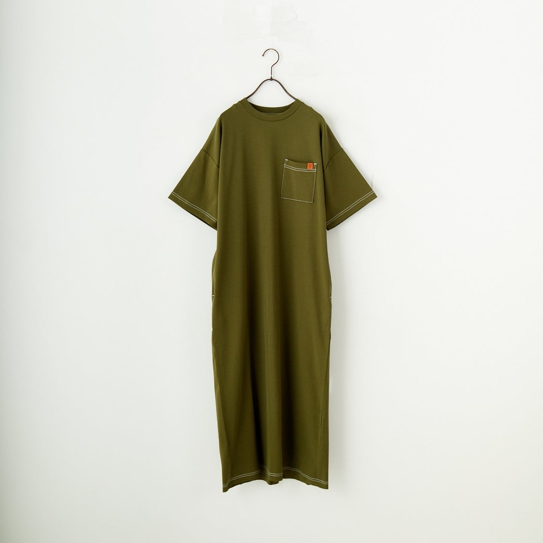 UNIVERSAL OVERALL [ユニバーサルオーバーオール] 別注 配色ステッチ マキシ丈ワンピース [U2512807IN-JF] OLIVE