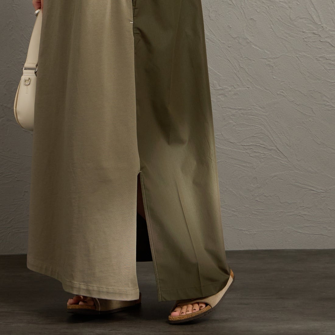 UNIVERSAL OVERALL [ユニバーサルオーバーオール] 別注 異素材切り替え マキシ丈ワンピース [U2512812IN-JF] GREIGE &&モデル身長：158cm 着用サイズ：F&&