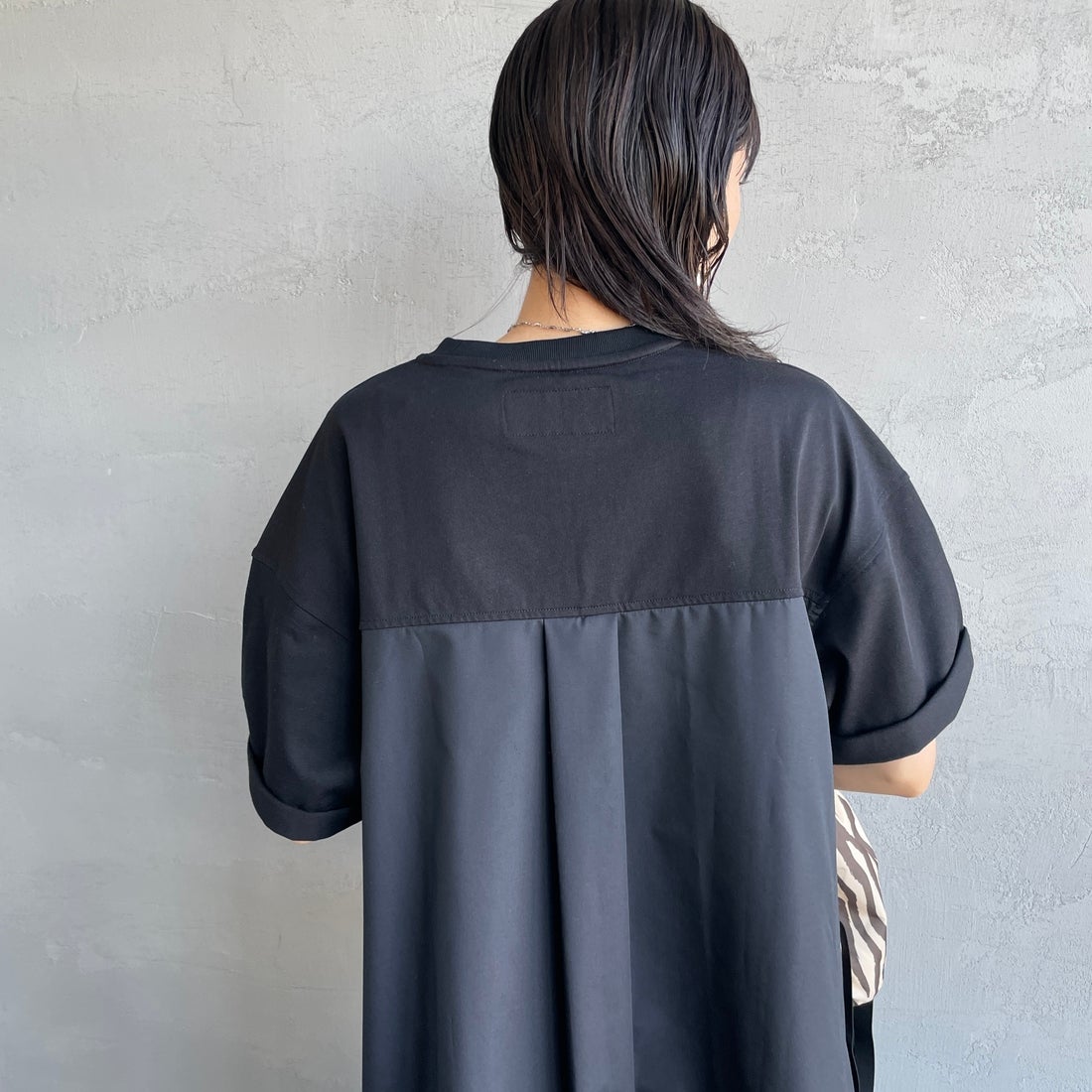 UNIVERSAL OVERALL [ユニバーサルオーバーオール] 別注 異素材切り替え マキシ丈ワンピース [U2512812IN-JF] BLACK &&モデル身長：160cm 着用サイズ：F&&