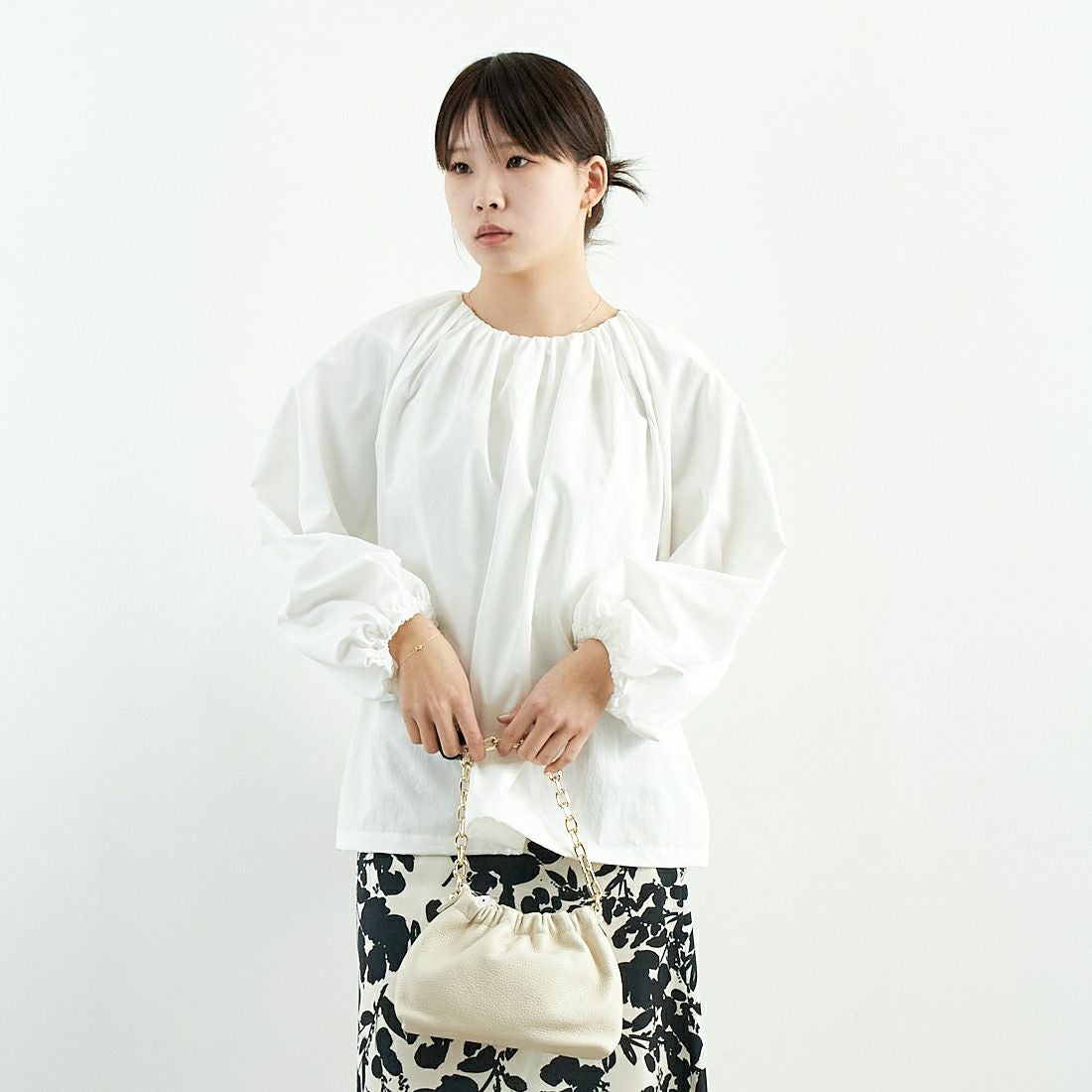 WHITE&&モデル身長：167cm 着用サイズ：F&&