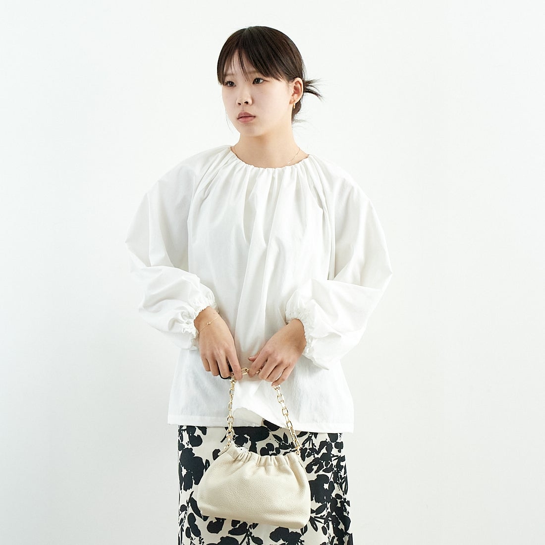 WHITE&&モデル身長：167cm 着用サイズ：F&&