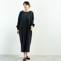 BLACK&&モデル身長：167cm 着用サイズ：F&&