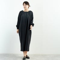 BLACK&&モデル身長：167cm 着用サイズ：F&&