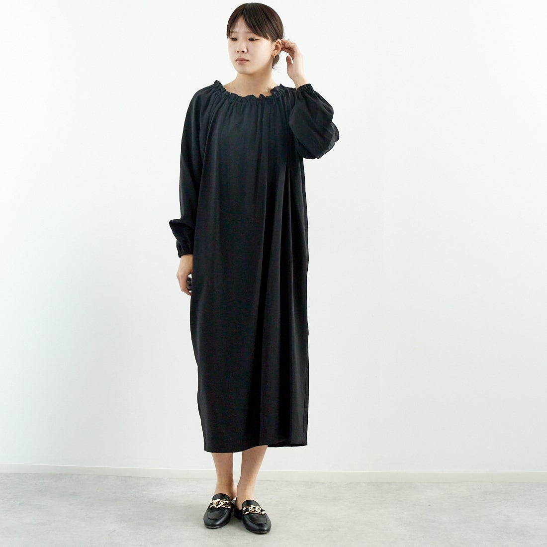 MICA&DEAL [マイカアンドディール] 2WAY ワンピース [0125104037] BLACK &&モデル身長：167cm 着用サイズ：F&&