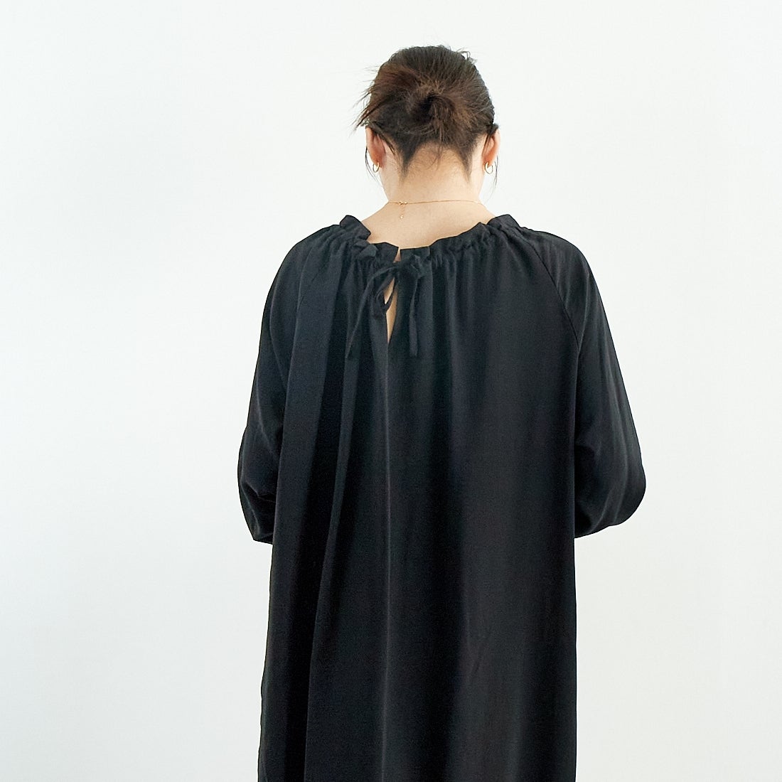 MICA&DEAL [マイカアンドディール] 2WAY ワンピース [0125104037] BLACK &&モデル身長：167cm 着用サイズ：F&&