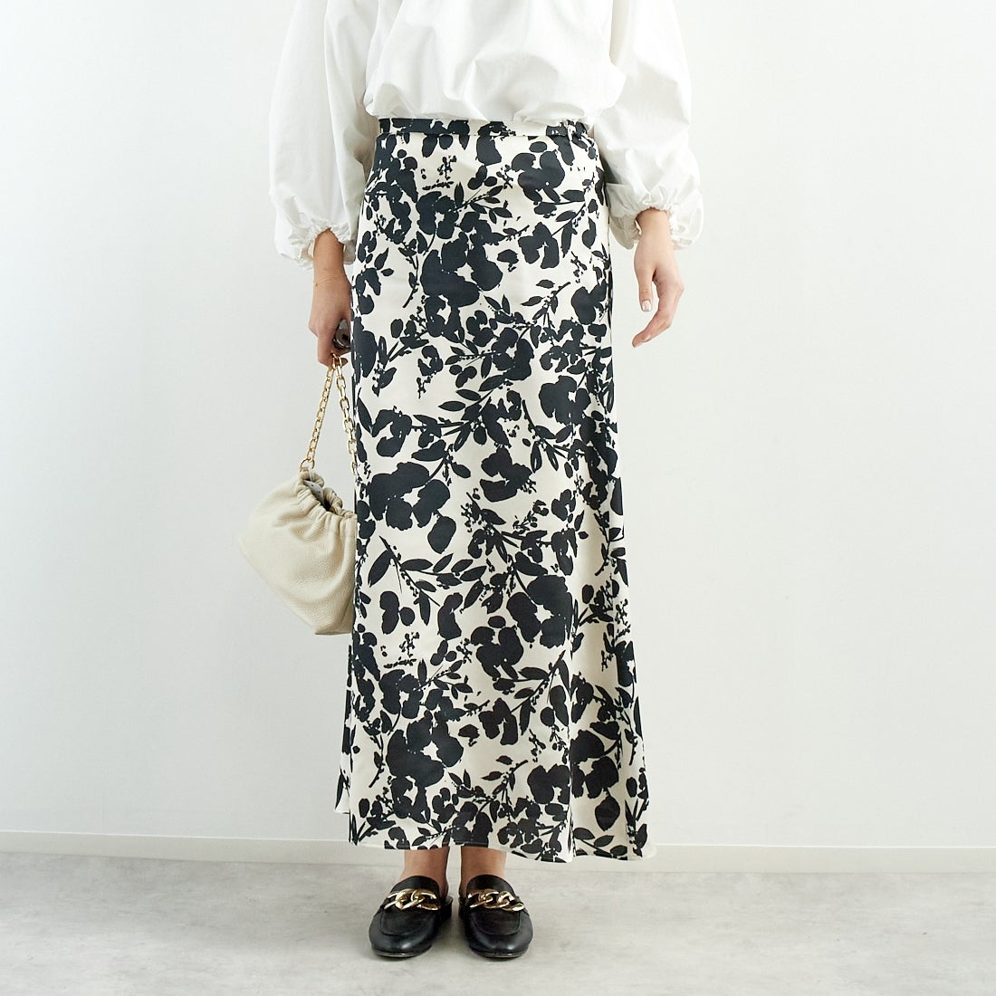 BLACK&&モデル身長：167cm 着用サイズ：F&&