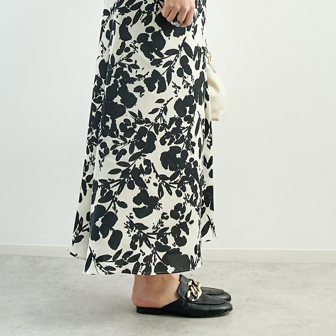 MICA&DEAL [マイカアンドディール] フラワープリントスカート [0125102033] BLACK