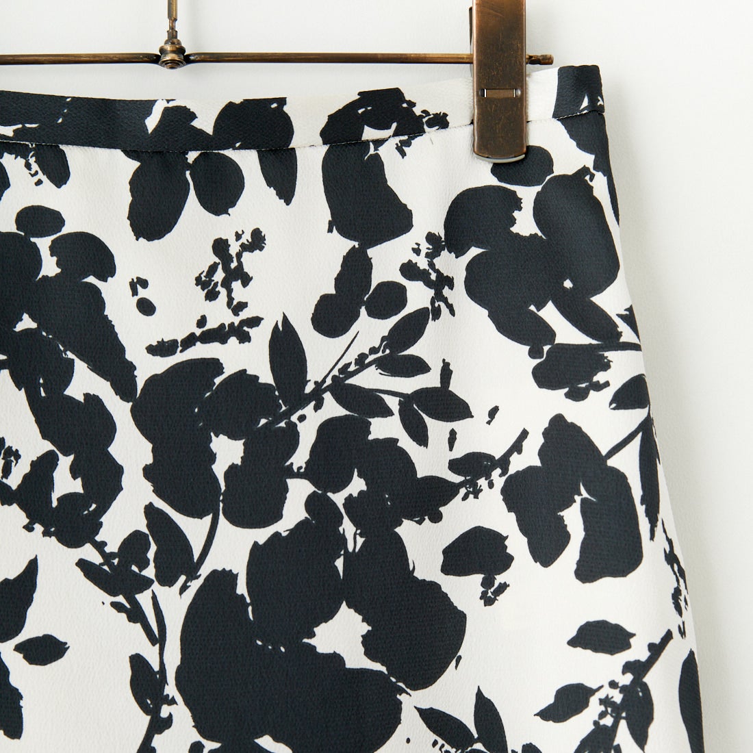 MICA&DEAL [マイカアンドディール] フラワープリントスカート [0125102033] BLACK