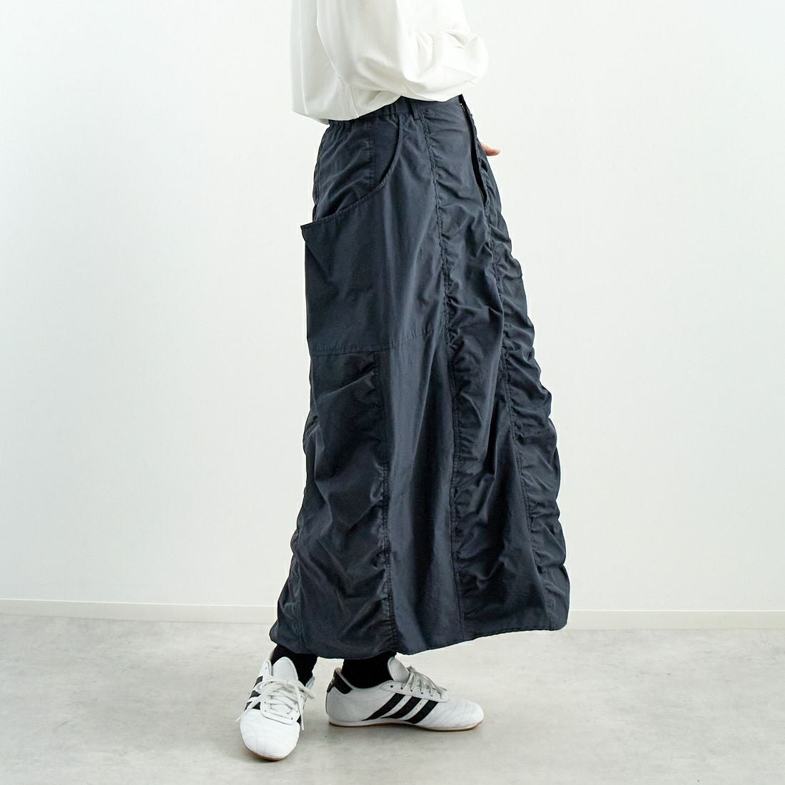 STELLA CIFFON [ステラシフォン] カーゴタッサーバルーンスカート [ST1-25204] 82 CHARCOA &&モデル身長：167cm 着用サイズ：36&&