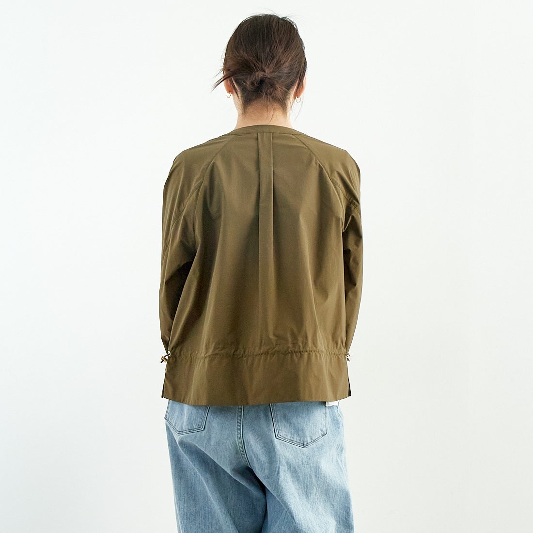 WOOLRICH [ウールリッチ] シティ ボンバージャケット [WWOU1182] GS GREENST &&モデル身長：167cm 着用サイズ：S&&