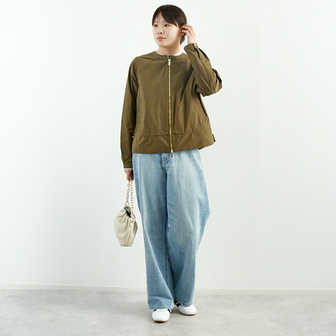 WOOLRICH [ウールリッチ] シティ ボンバージャケット [WWOU1182] GS GREENST &&モデル身長：167cm 着用サイズ：S&&