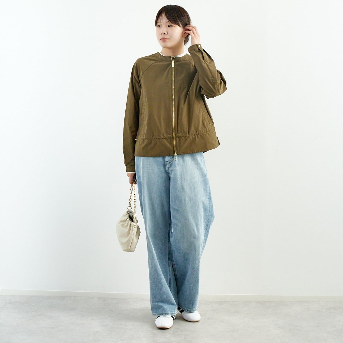 WOOLRICH [ウールリッチ] シティ ボンバージャケット [WWOU1182] GS GREENST &&モデル身長：167cm 着用サイズ：S&&