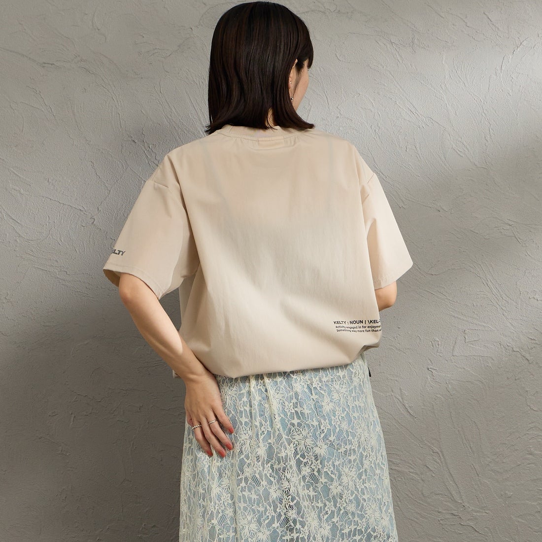 KELTY [ケルティ] 別注 ラッシュコンフォート ショートスリーブナイロンTシャツ [KE252W30IN02-JF] ｸﾞﾚｰｼﾞｭ &&モデル身長：160cm 着用サイズ：F&&