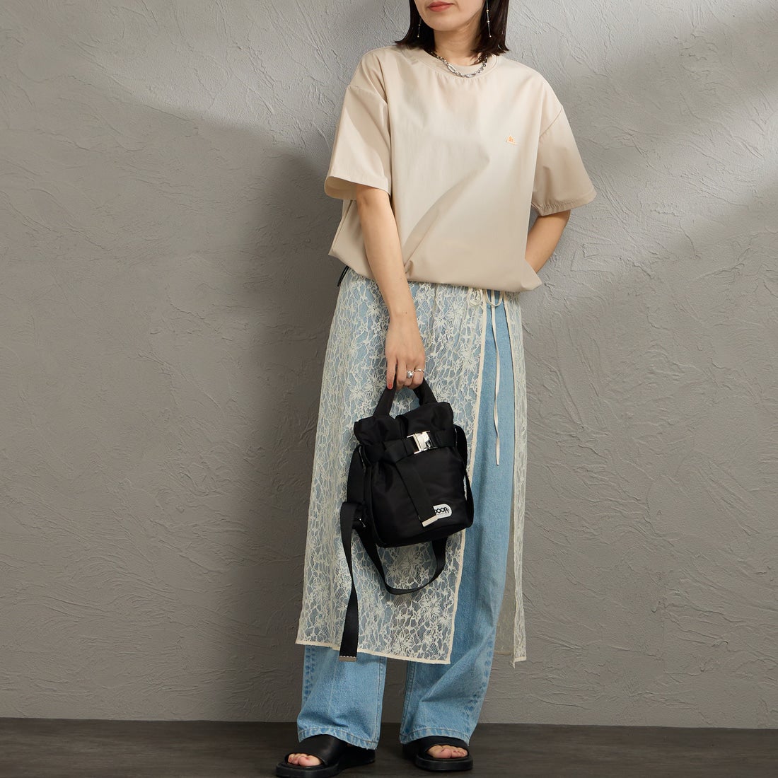 KELTY [ケルティ] 別注 ラッシュコンフォート ショートスリーブナイロンTシャツ [KE252W30IN02-JF] ｸﾞﾚｰｼﾞｭ &&モデル身長：160cm 着用サイズ：F&&