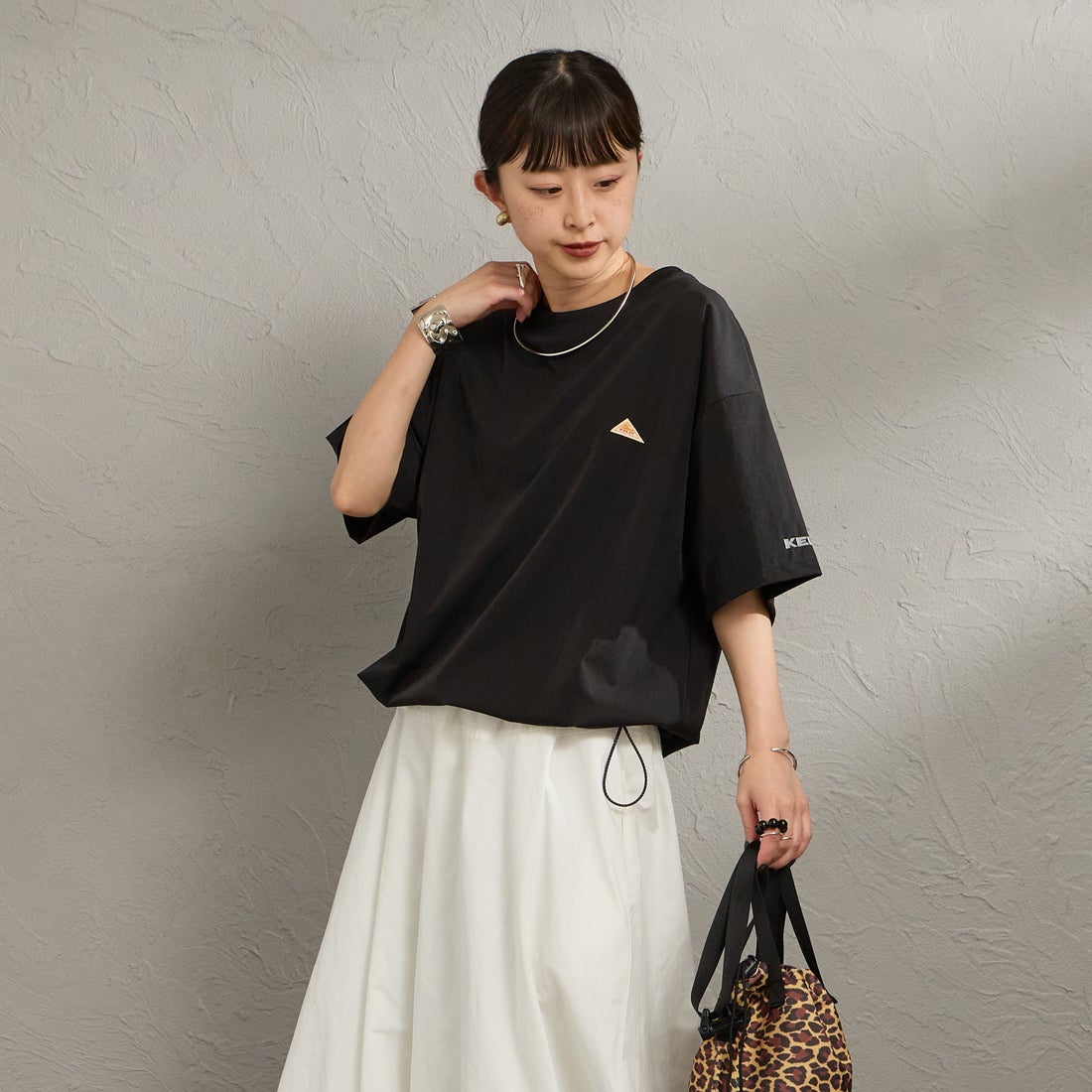 KELTY [ケルティ] 別注 ラッシュコンフォート ショートスリーブナイロンTシャツ [KE252W30IN02-JF] ﾌﾞﾗｯｸ &&モデル身長：150cm 着用サイズ：F&&