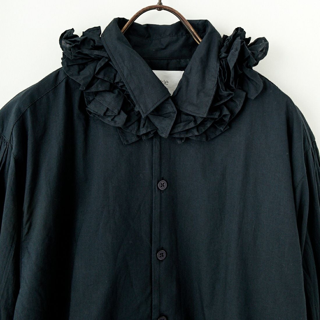 crinkle crinkle crinkle [クリンクル クリンクル クリンクル] フリルカラーレイヤードシャツ [CC-3508] BLACK