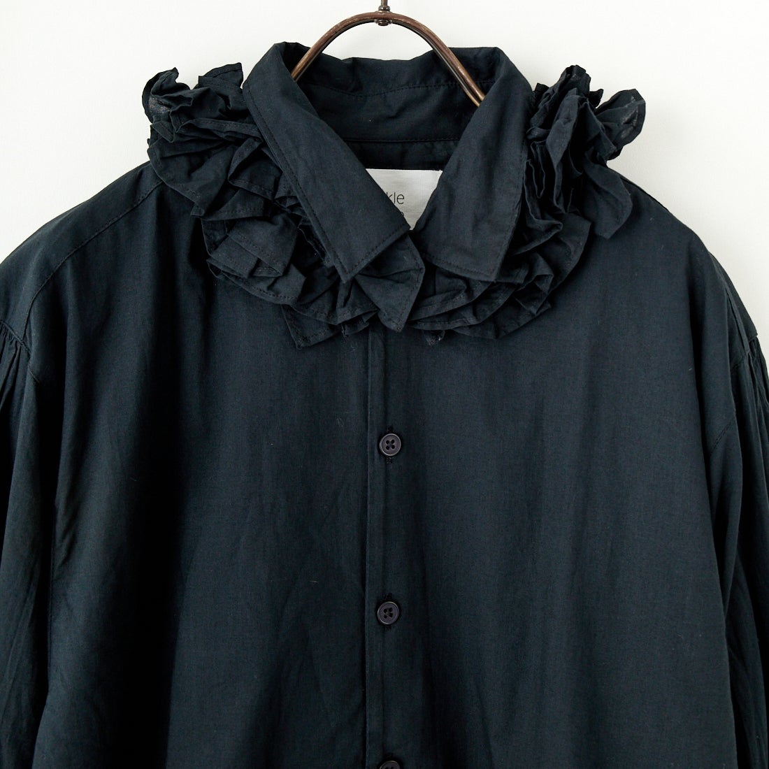 crinkle crinkle crinkle [クリンクル クリンクル クリンクル] フリルカラーレイヤードシャツ [CC-3508] BLACK