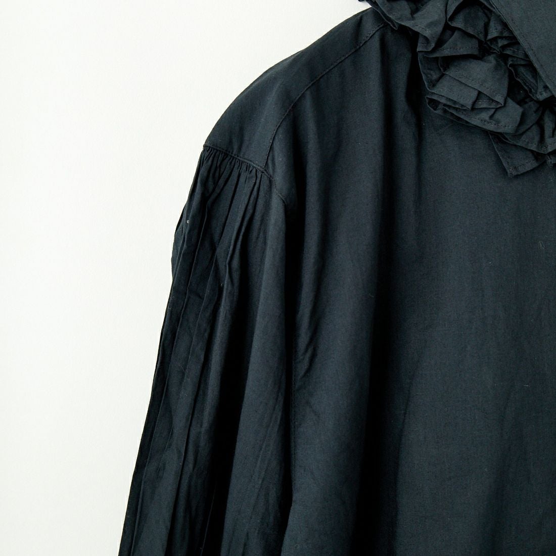 crinkle crinkle crinkle [クリンクル クリンクル クリンクル] フリルカラーレイヤードシャツ [CC-3508] BLACK