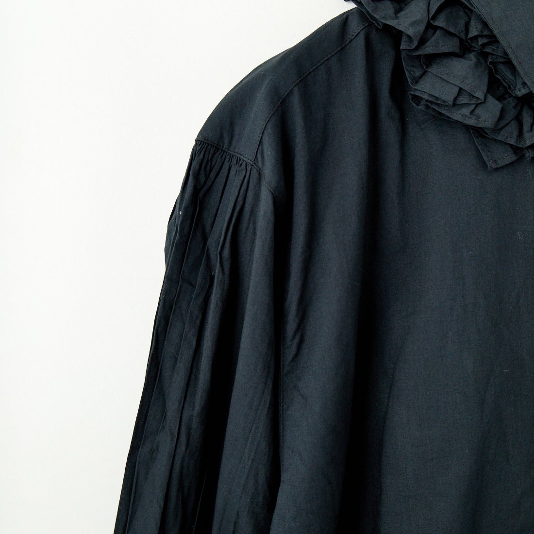 crinkle crinkle crinkle [クリンクル クリンクル クリンクル] フリルカラーレイヤードシャツ [CC-3508] BLACK