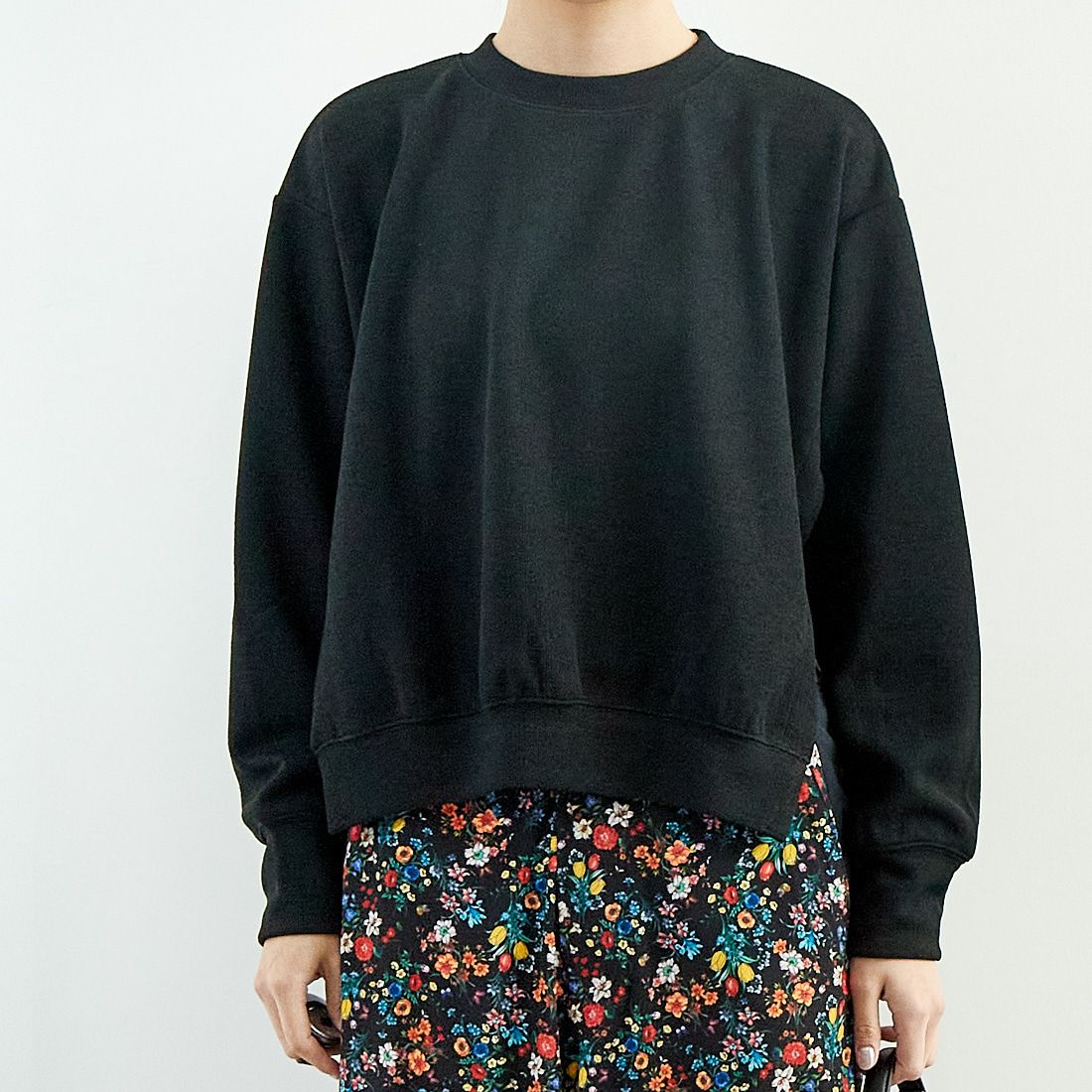 Munich [ミューニック] ダブルフェイスジャージプルオーバー [MN251U05] 009 BLK &&モデル身長：167cm 着用サイズ：ONE SIZE&&