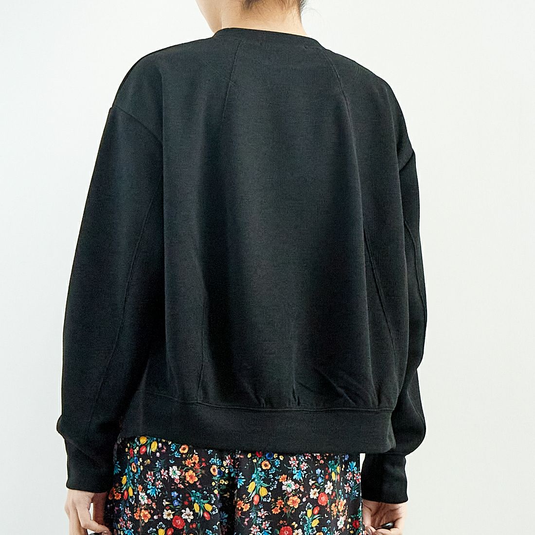 Munich [ミューニック] ダブルフェイスジャージプルオーバー [MN251U05] 009 BLK &&モデル身長：167cm 着用サイズ：ONE SIZE&&