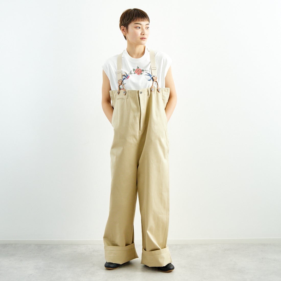 A KHAKI&&モデル身長：160cm 着用サイズ：ONE SIZE&&