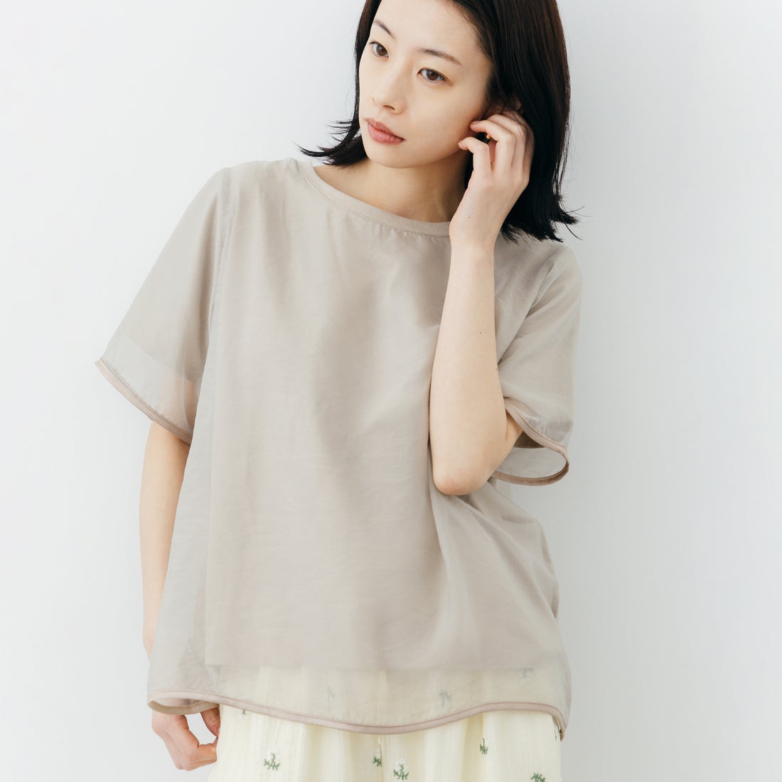 22 BEIGE