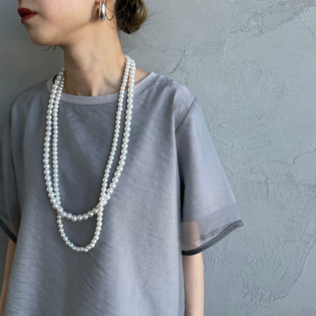 nenom [ネノム] 重ね着風 オーガンジーレイヤードシアーTシャツ [NE25112016] 07 GRAY &&モデル身長：150cm 着用サイズ：F&&