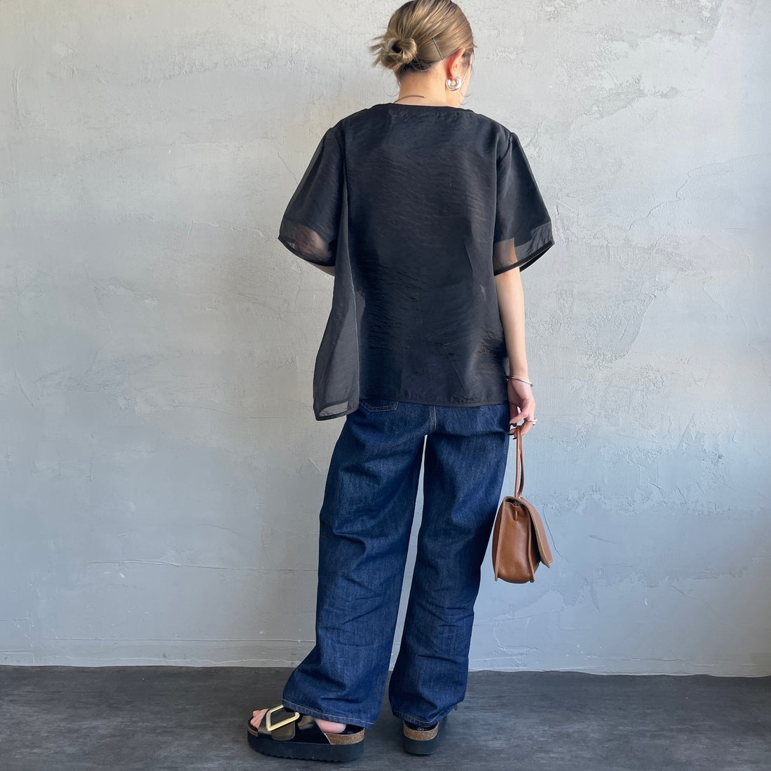 nenom [ネノム] 重ね着風 オーガンジーレイヤードシアーTシャツ [NE25112016] 09 BLACK &&モデル身長：150cm 着用サイズ：F&&