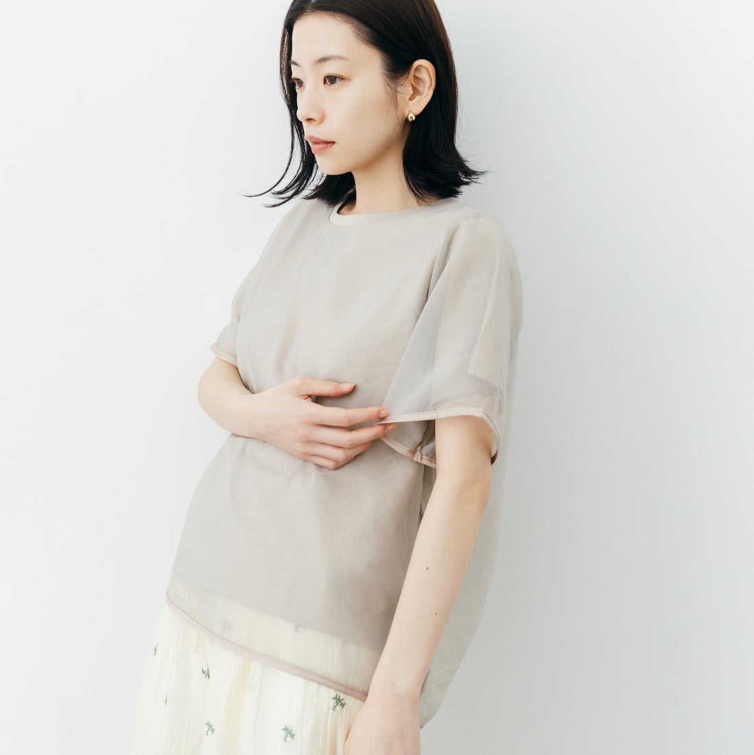 nenom [ネノム] 重ね着風 オーガンジーレイヤードシアーTシャツ [NE25112016] 22 BEIGE