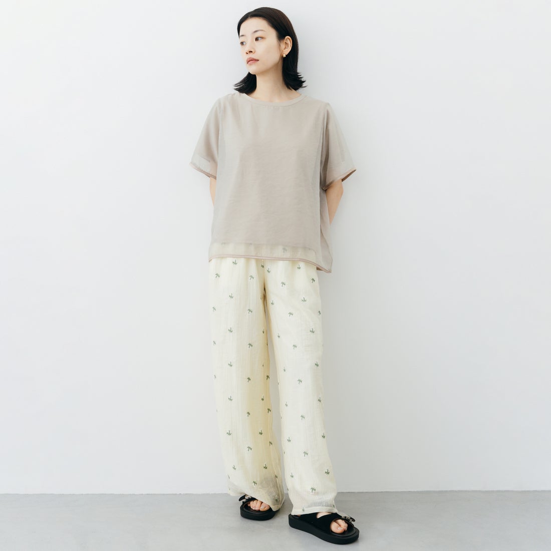 nenom [ネノム] 重ね着風 オーガンジーレイヤードシアーTシャツ [NE25112016] 22 BEIGE