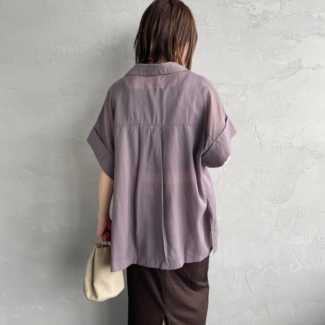 nenom [ネノム] ハーフスリーブ シアーシャツジャケット [NE25112017] 07 GRAY &&モデル身長：158cm 着用サイズ：F&&