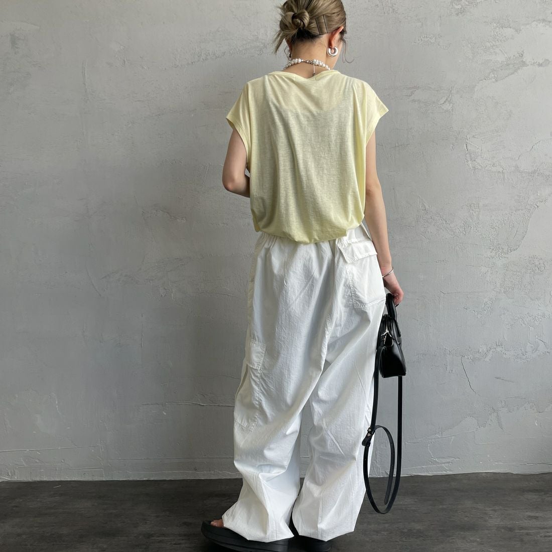 me. [ミードット] 別注 配色ステッチノースリーブカットソー [ME-25200-JF] CITRUS &&モデル身長：150cm 着用サイズ：F&&