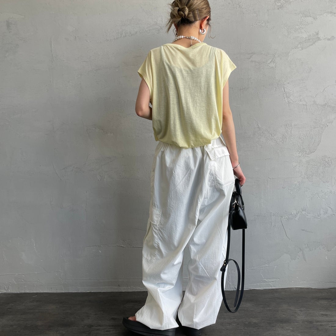 me. [ミードット] 別注 配色ステッチノースリーブカットソー [ME-25200-JF] CITRUS &&モデル身長：150cm 着用サイズ：F&&