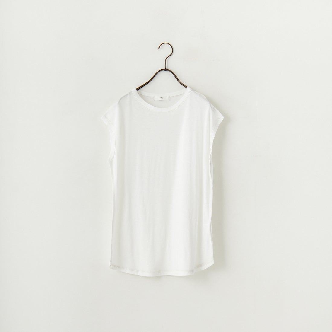 me. [ミードット] 別注 配色ステッチノースリーブカットソー [ME-25200-JF] WHITE