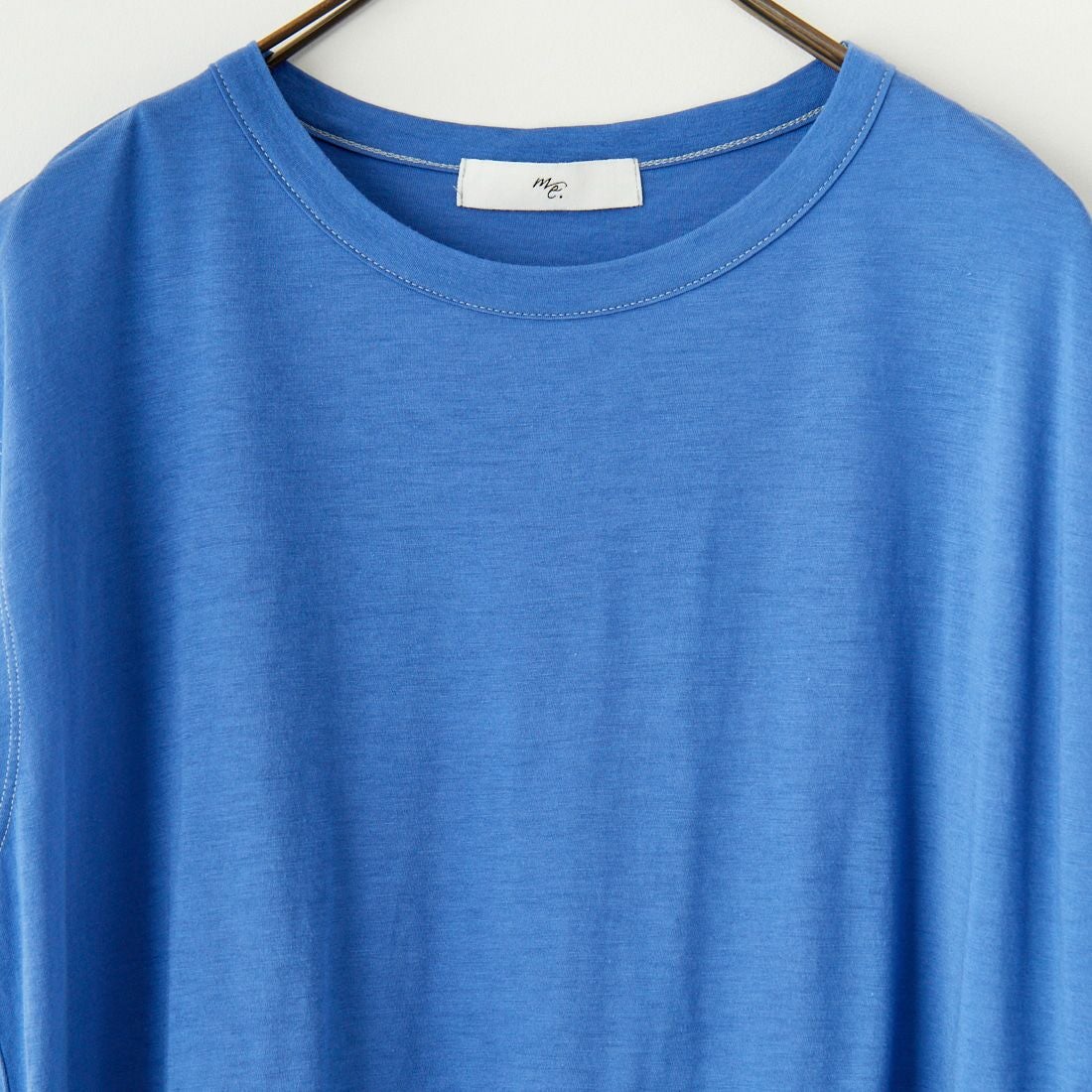 me. [ミードット] 別注 配色ステッチノースリーブカットソー [ME-25200-JF] BLUE