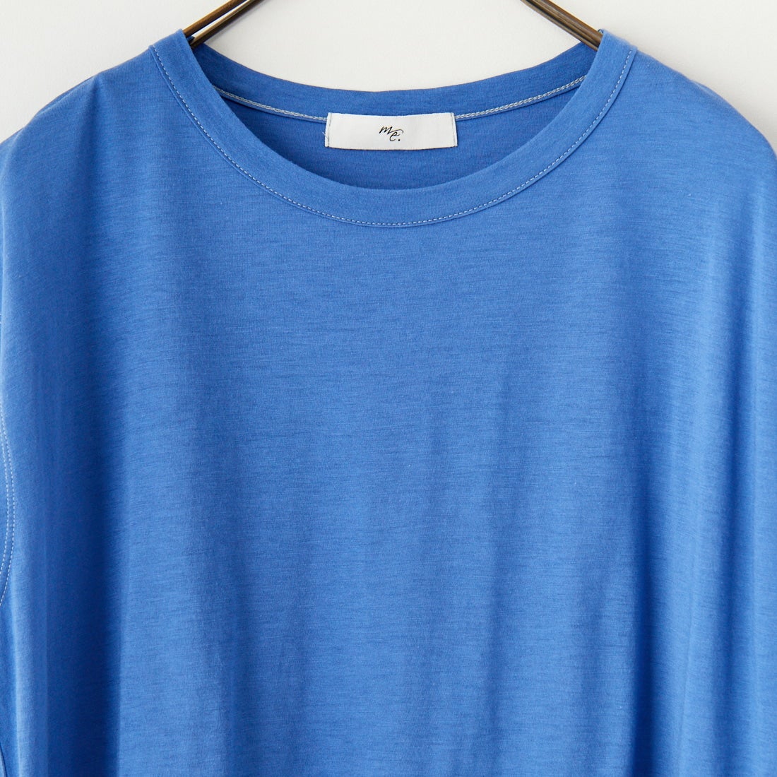 me. [ミードット] 別注 配色ステッチノースリーブカットソー [ME-25200-JF] BLUE