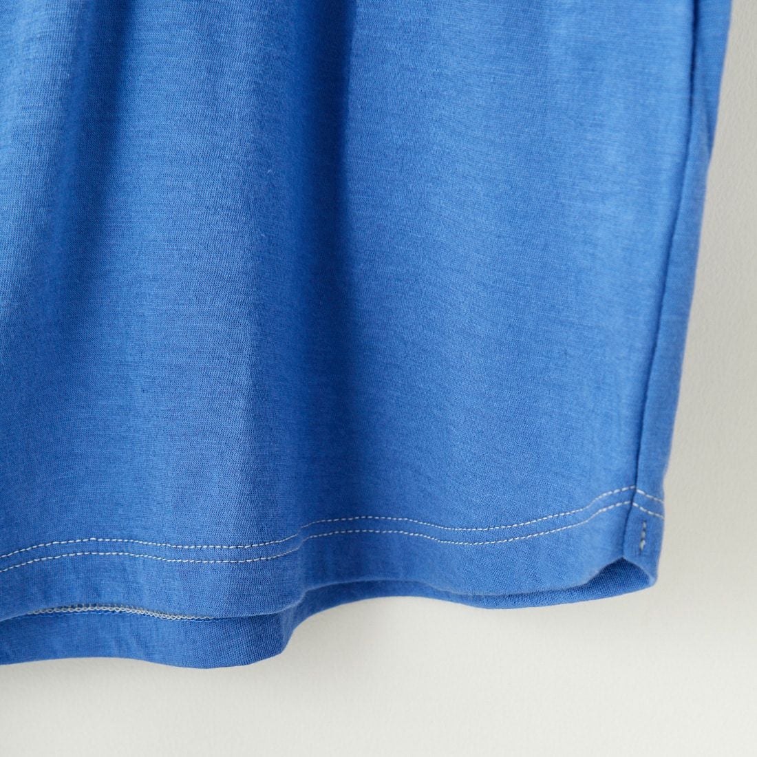 me. [ミードット] 別注 配色ステッチノースリーブカットソー [ME-25200-JF] BLUE