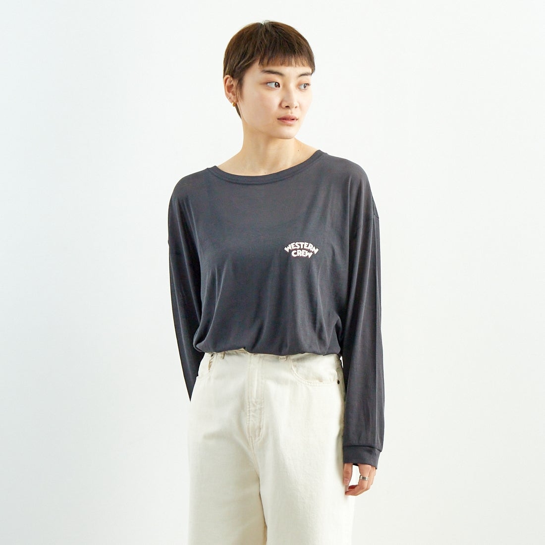 St.Johns 3rd club [セントジョンズサードクラブ] シアーロングスリーブTシャツ [SJ25-047A] CHARCOAL/W &&モデル身長：160cm 着用サイズ：F&&