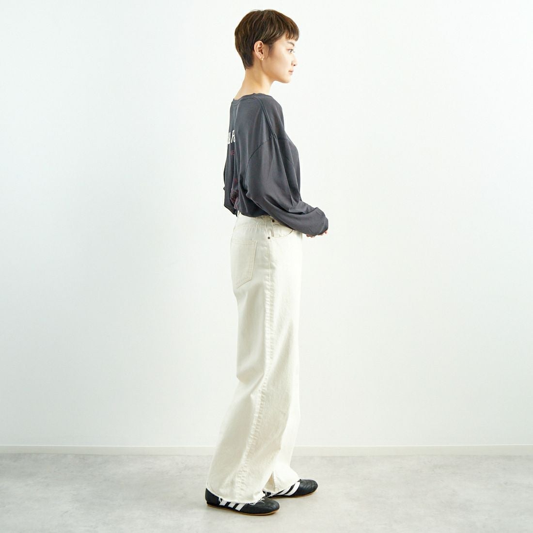 St.Johns 3rd club [セントジョンズサードクラブ] シアーロングスリーブTシャツ [SJ25-047A] CHARCOAL/W &&モデル身長：160cm 着用サイズ：F&&