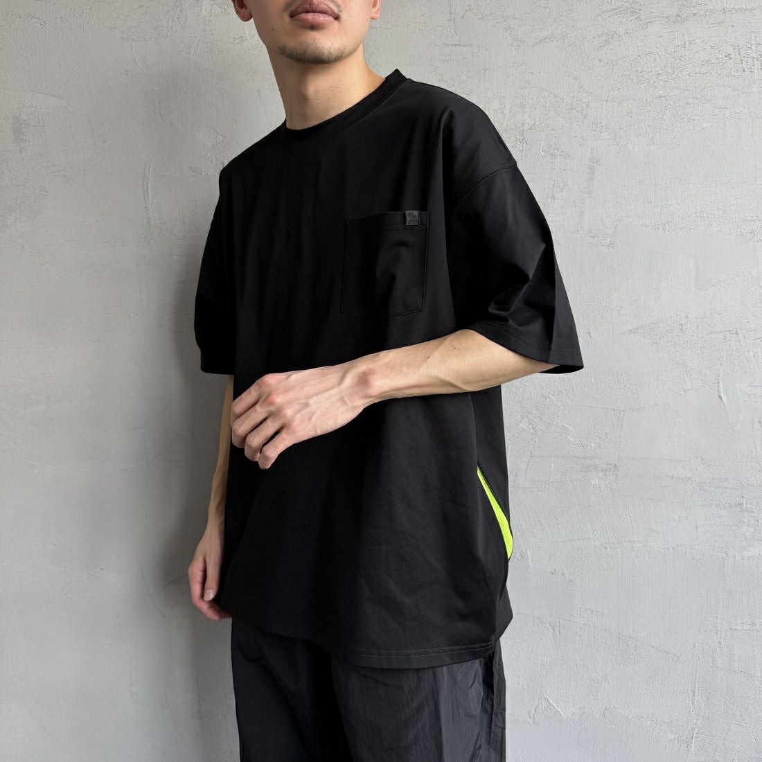 BLACK&&モデル身長：168cm 着用サイズ：L&&