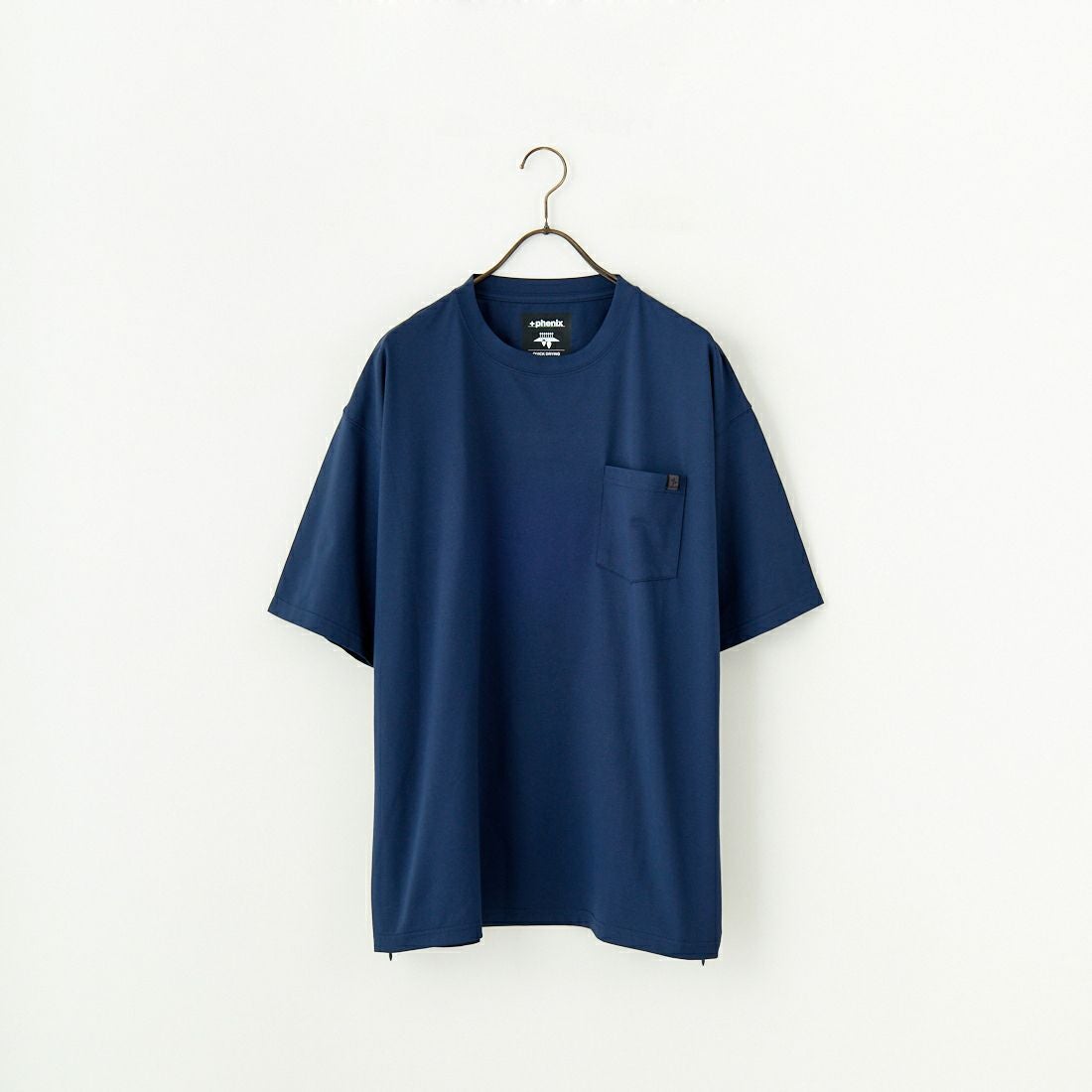 +phenix [プラスフェニックス] 別注 ベンチレーション ワンポイントロゴ ポケットTシャツ [POT-25005IN-JF] NAVY
