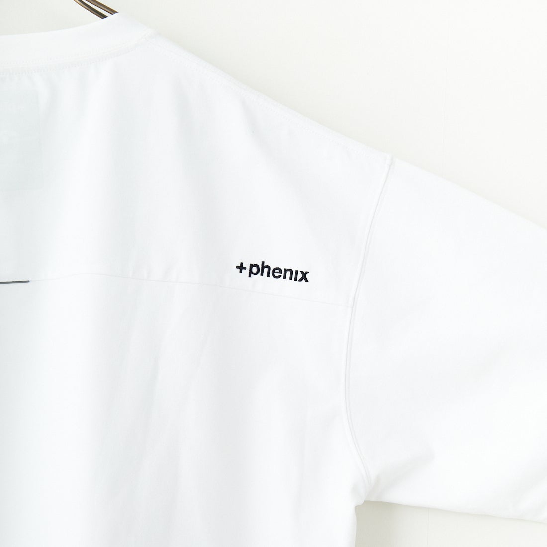 +phenix [プラスフェニックス] 別注 ベンチレーション ワンポイントロゴ ポケットTシャツ [POT-25005IN-JF] WHITE