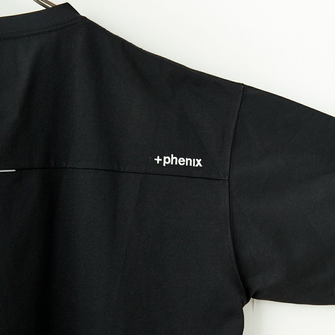 +phenix [プラスフェニックス] 別注 ベンチレーション ワンポイントロゴ ポケットTシャツ [POT-25005IN-JF] BLACK