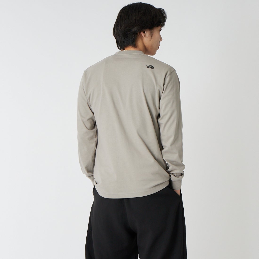 THE NORTH FACE [ザ ノースフェイス] ロングスリーブフラッシュドライヌプシコットンティー [NT32535] ST K&&モデル身長：179cm 着用サイズ：M&&