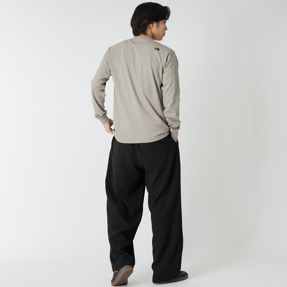 THE NORTH FACE [ザ ノースフェイス] ロングスリーブフラッシュドライヌプシコットンティー [NT32535] ST K&&モデル身長：179cm 着用サイズ：M&&