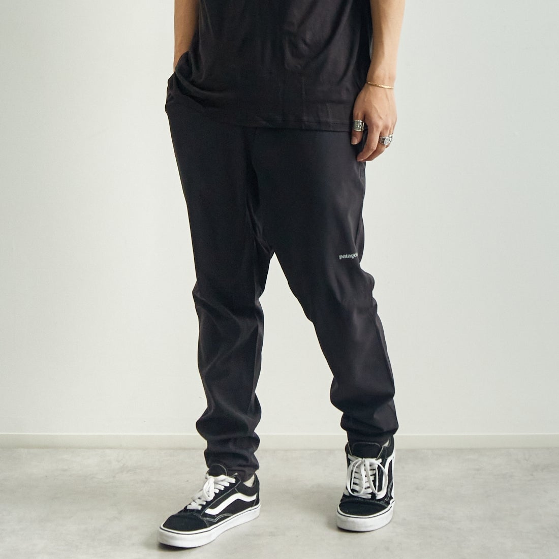 patagonia [パタゴニア] メンズ テルボンヌジョガーズ [24541] BLK &&モデル身長：179cm 着用サイズ：M&&