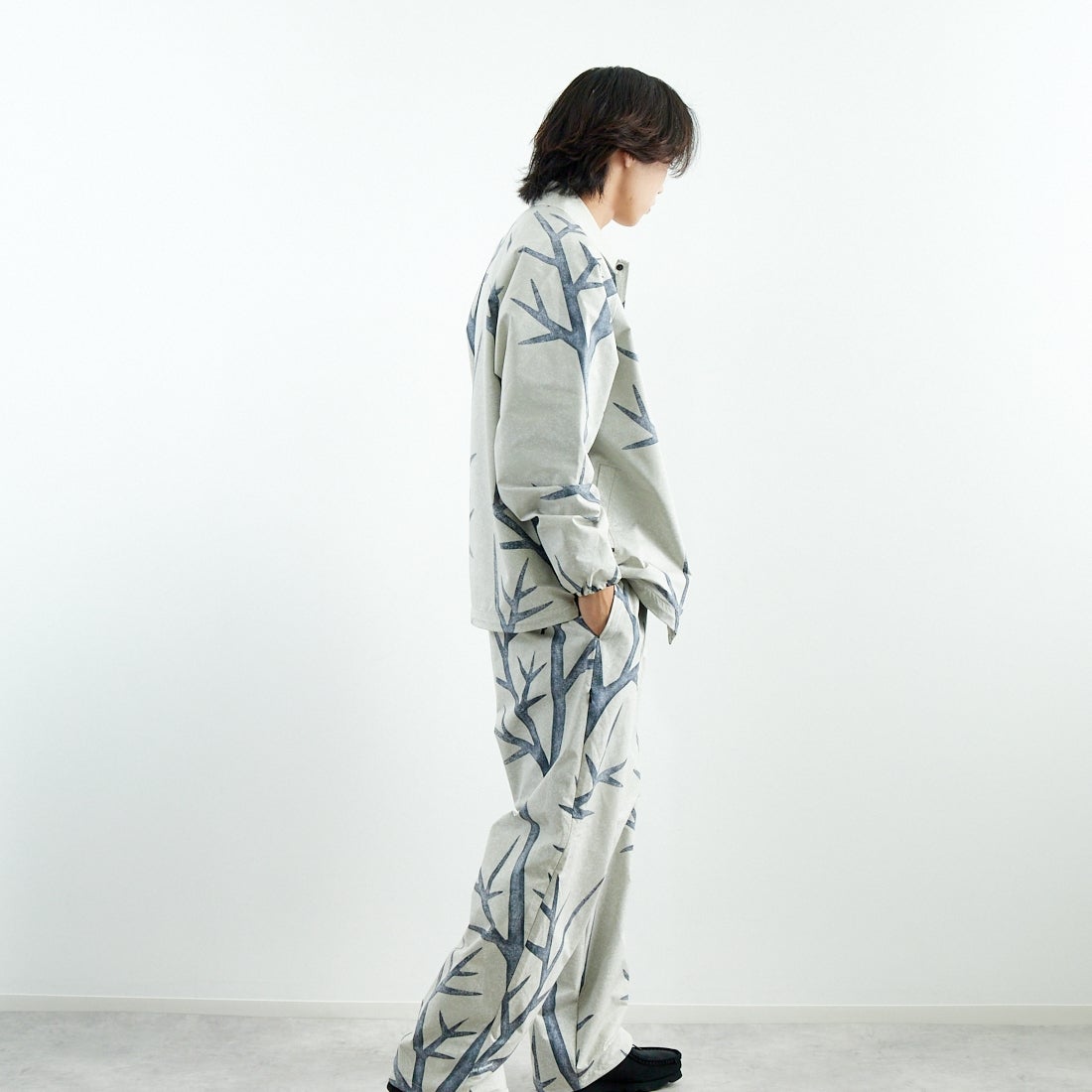 SEDAN ALL-PURPOSE [セダン オールパーパス] カモフラージュ コーチジャケット [SD25S-JK03] SNOW CAMO &&モデル身長：179cm 着用サイズ：L&&