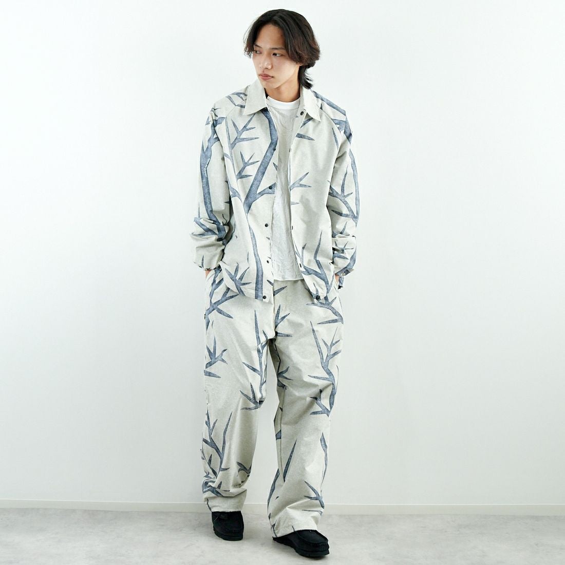 SEDAN ALL-PURPOSE [セダン オールパーパス] カモフラージュ コーチジャケット [SD25S-JK03] SNOW CAMO &&モデル身長：179cm 着用サイズ：L&&